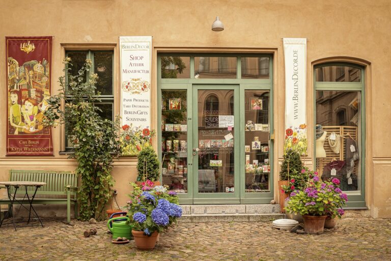 The Rise of Vegan Beauty: Cruelty-free Makeup and Skincare